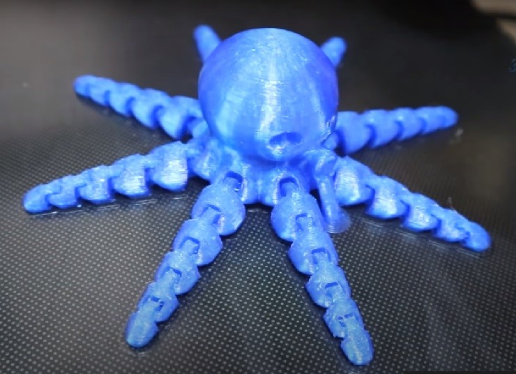 Игрушка напечатанная на 3D принтере Artillery Hornet